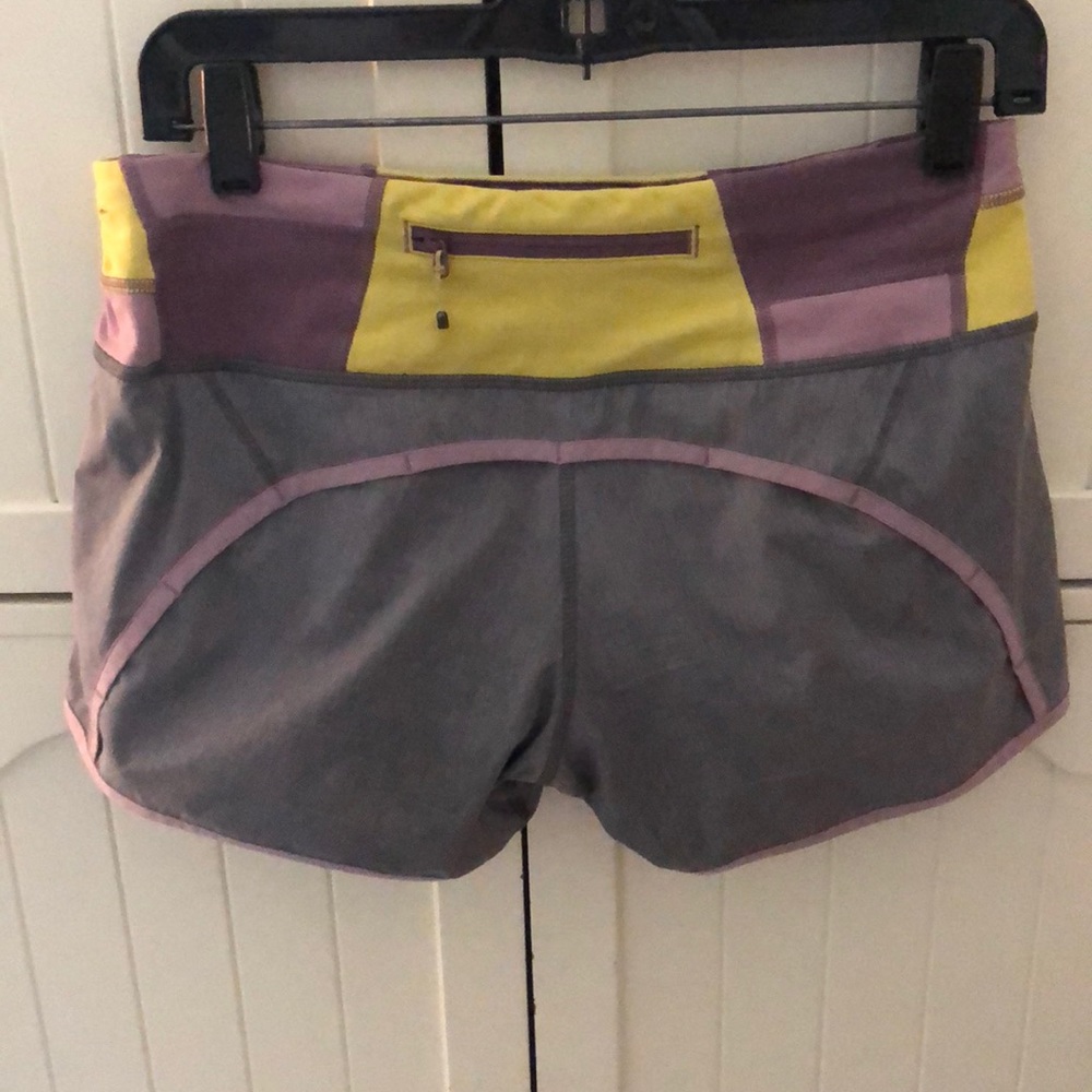 🆕 LULULEMON SHORTS - Picture 2 of 4
